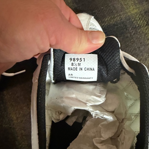 FootJoy Women’s White and Black Golf Shoes - Picture 7 of 8